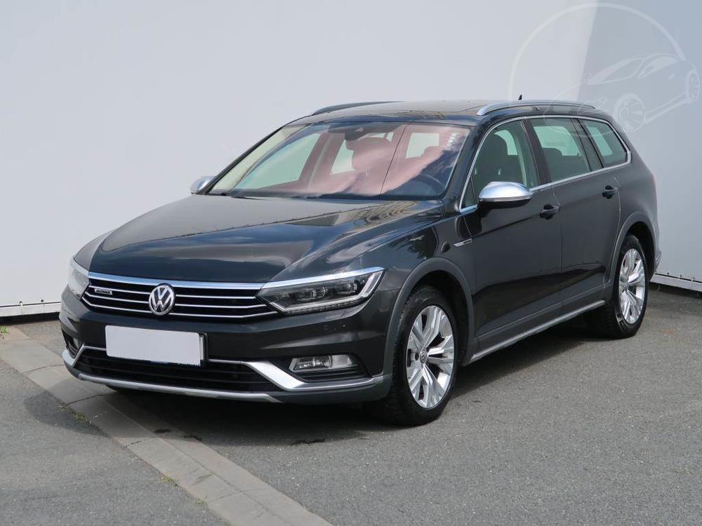 Prodm Volkswagen Passat 2.0 BiTDI, Alltrack, NOV CENA