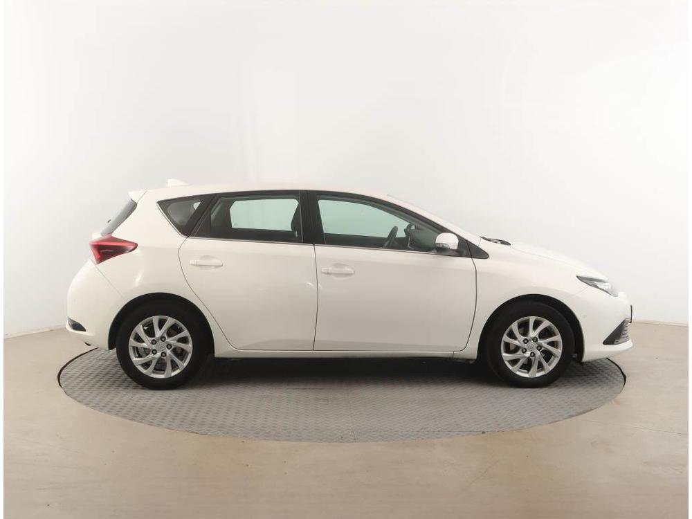 Toyota Auris 1.6 Valvematic, NOV CENA, R