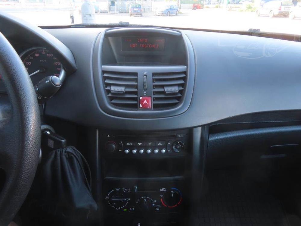 Peugeot 207 1.4, po STK, za skvlou cenu