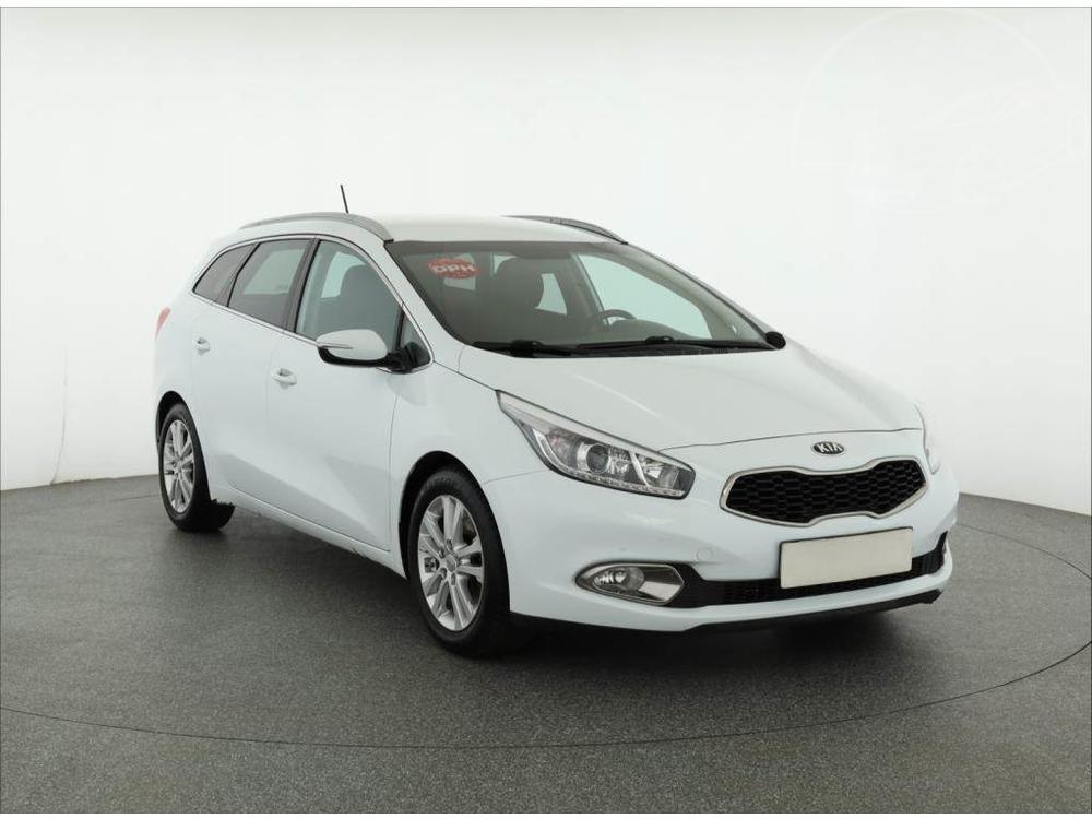 Kia Cee´d 1.6 GDI, Serv.kniha, Navi