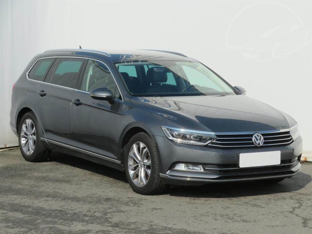 Volkswagen Passat 2.0 TDI, Automat, ČR,1.maj