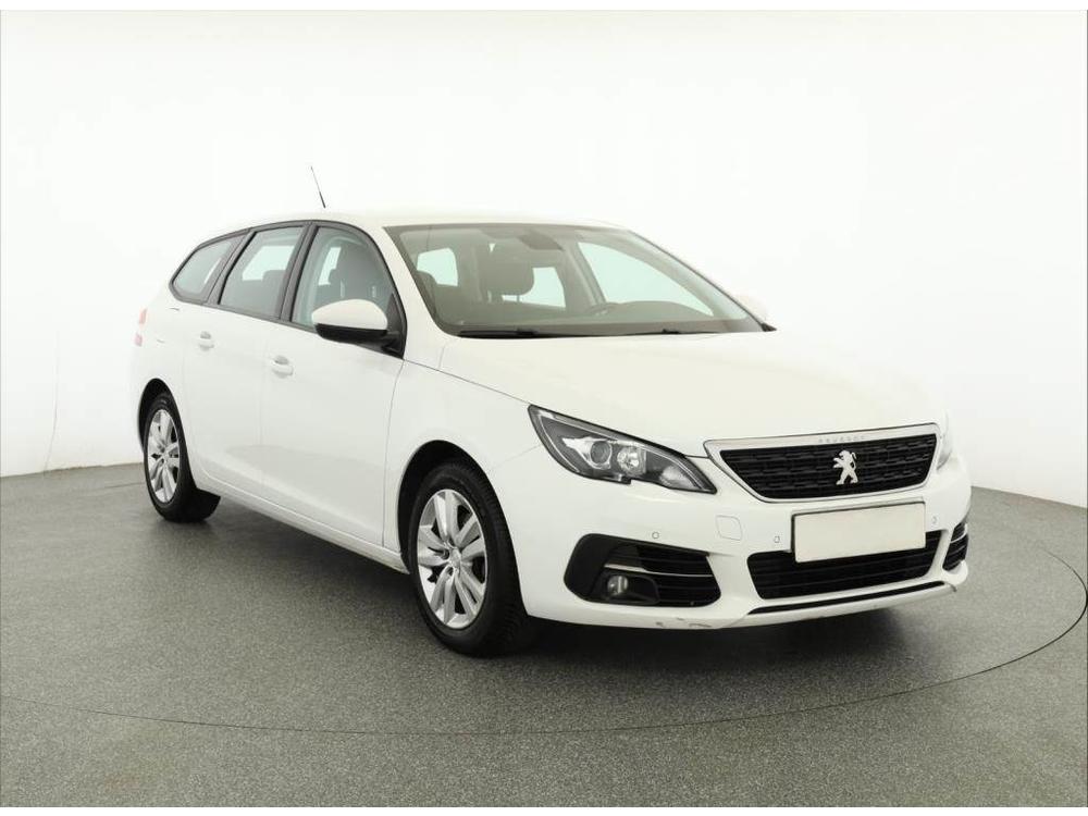 Peugeot 308 1.2 PureTech, Automat, ČR