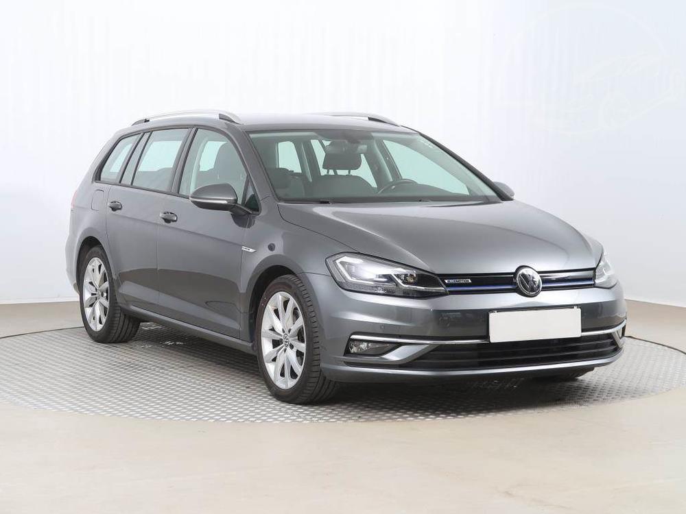 Volkswagen Golf 1.5 TSI, ČR,1.maj, Serv.kniha