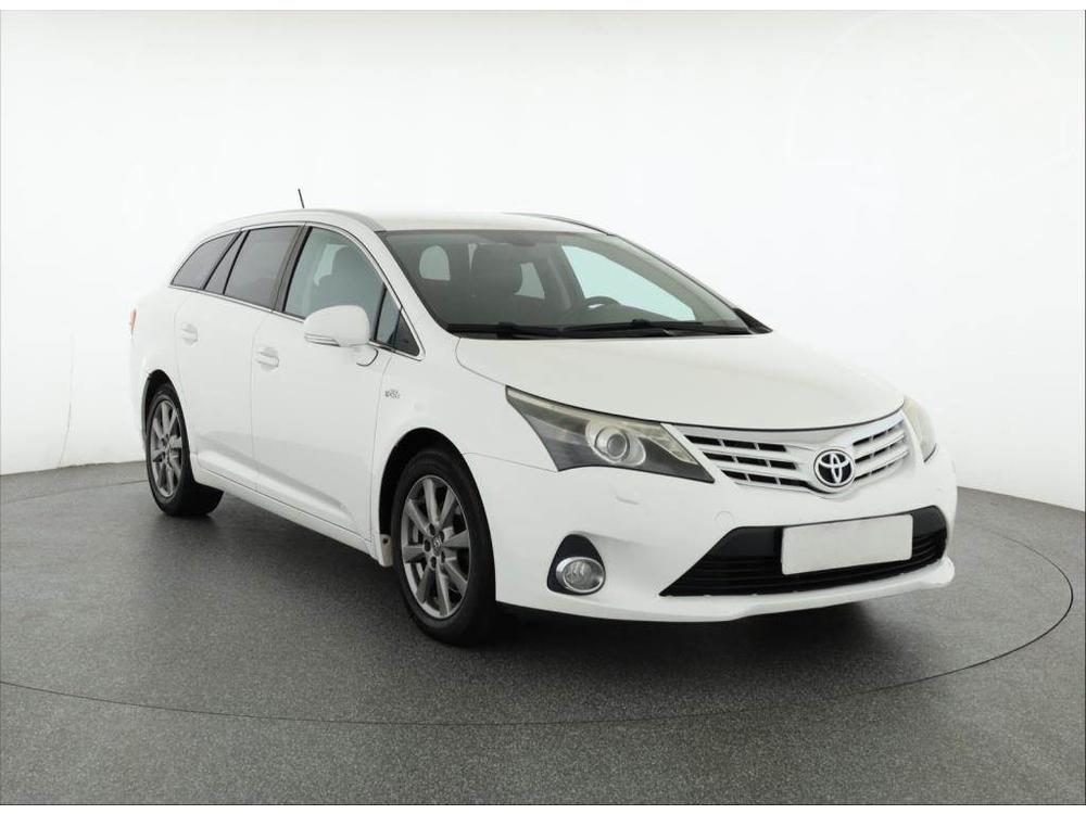 Toyota Avensis 2.2 D-4D, Automat, Navi