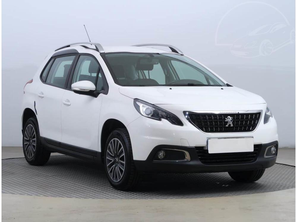 Peugeot 2008 1.2 PureTech, ČR,2.maj