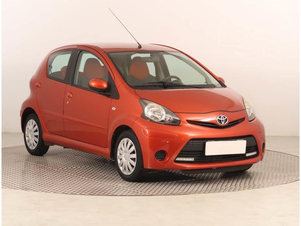 Toyota Aygo 1.0 VVT-i, ČR,2.maj, Klima