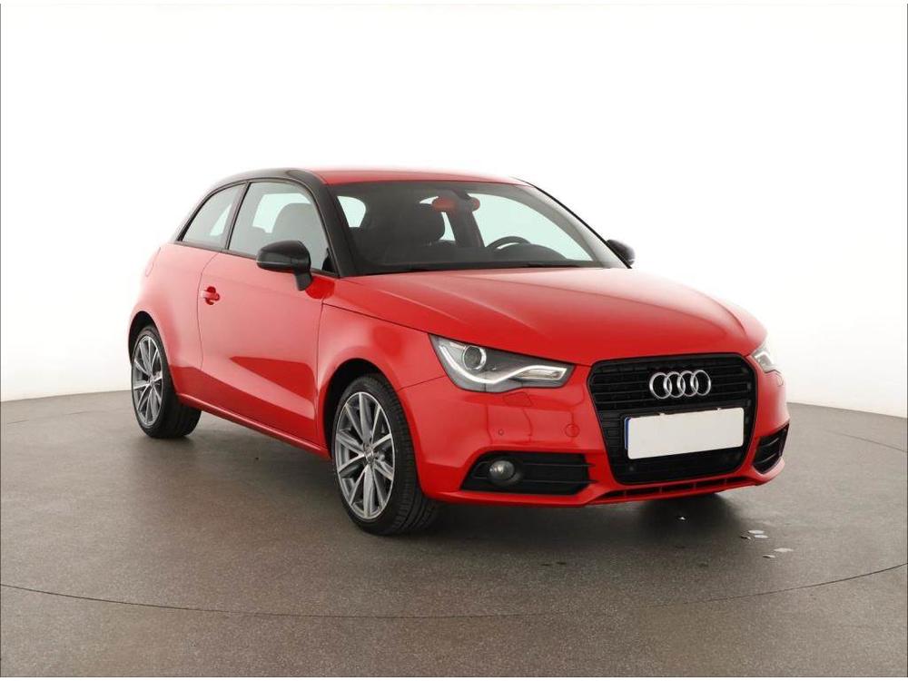 Audi A1 1.2 TFSI, Automatická klima