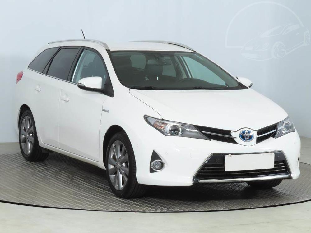 Toyota Auris Hybrid, Automat, ČR,2.maj