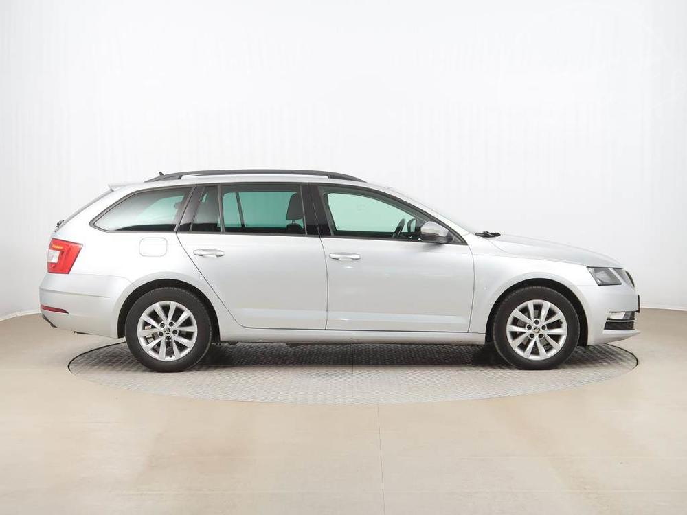 koda Octavia 1.6 TDI, Style, Serv.kniha