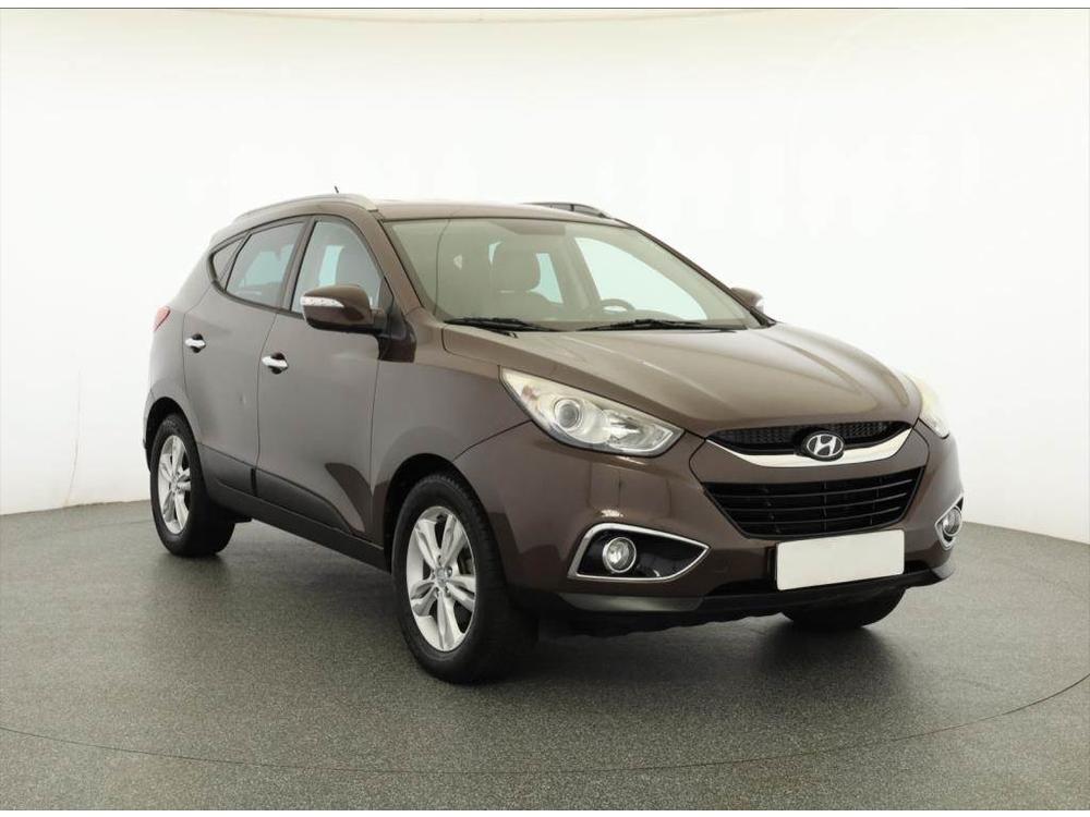 Hyundai iX35 2.0 CRDi, Kožené sedačky