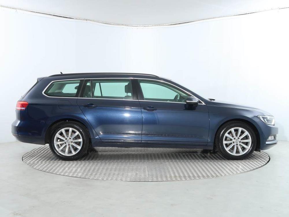 Volkswagen Passat 2.0 TDI, NOV CENA, Serv.kniha