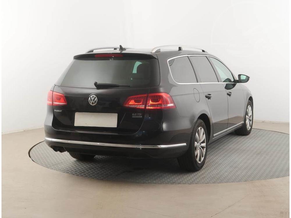 Volkswagen Passat 2.0 TDI, NOV CENA, Navi