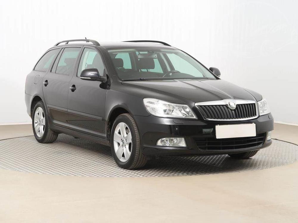 Škoda Octavia 1.8 TSI, Navi, Xenony