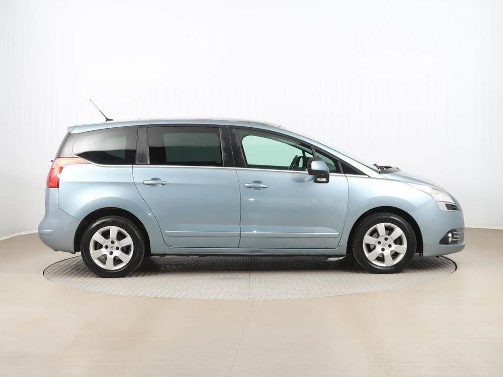 Peugeot 5008 1.6 VTi, NOV CENA, Navi