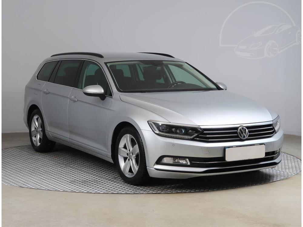 Volkswagen Passat 2.0 TDI, Automatická klima