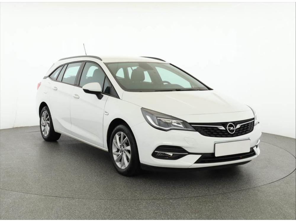 Opel Astra 1.2 Turbo, ČR,1.maj