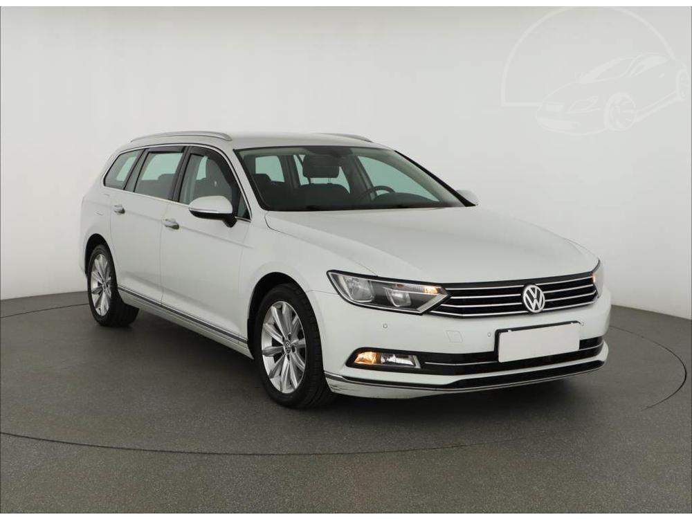 Volkswagen Passat 2.0 TDI, ČR,2.maj, Serv.kniha