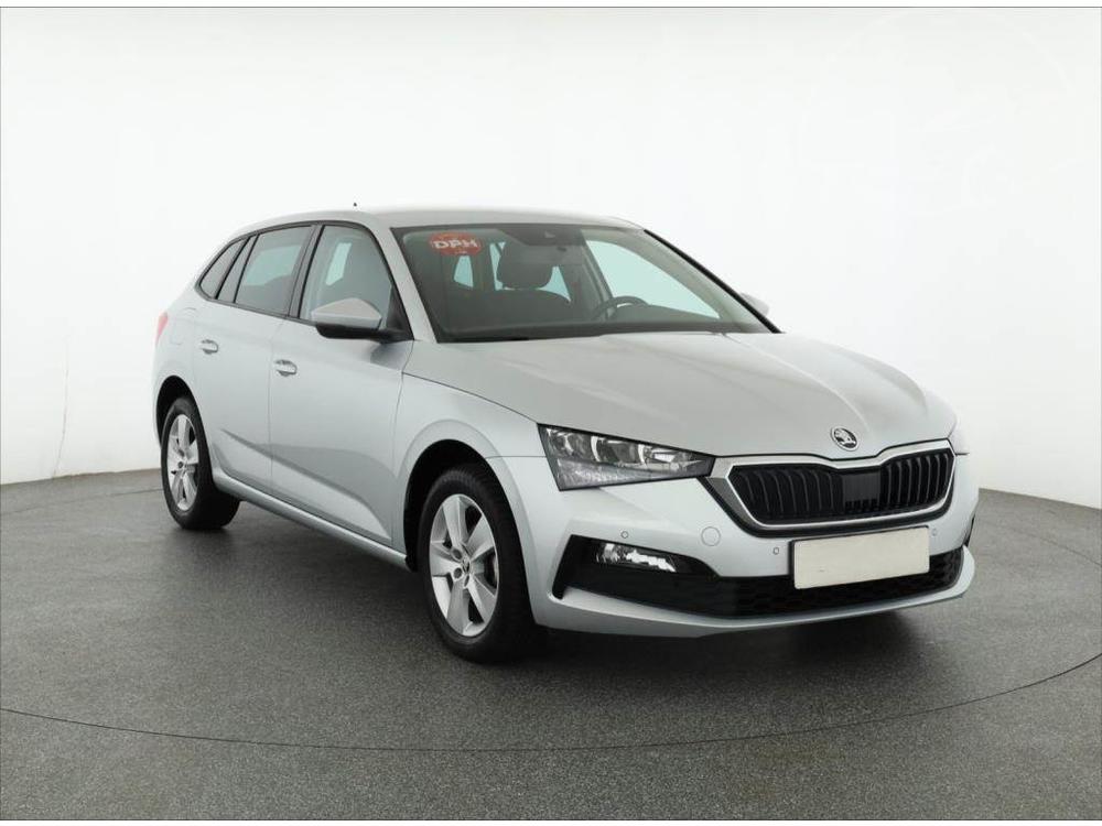 Škoda Scala 1.0 TSI, ČR,2.maj, Serv.kniha