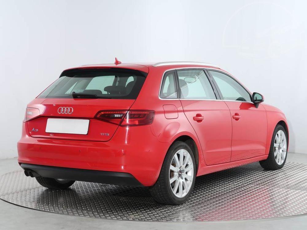 Audi A3 1.4 TFSI, Automat, Navi