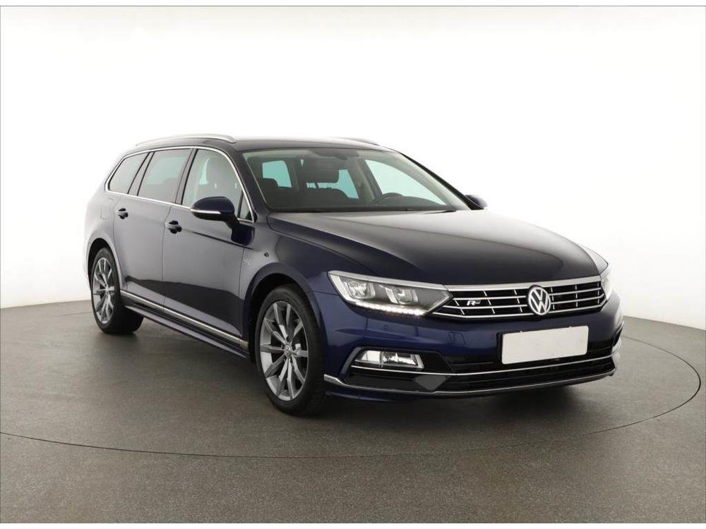 Volkswagen Passat Highline 2.0 TDI, ČR,1.maj