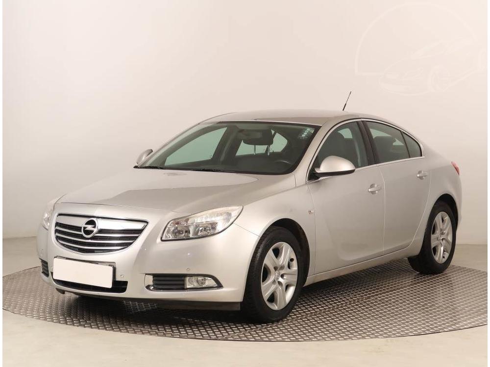 Opel Insignia 1.8, Serv.kniha