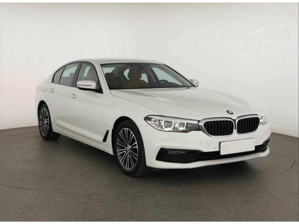 BMW 520 520d xDrive, ČR,XDRIVE