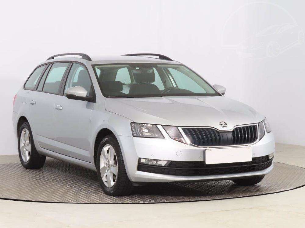 Škoda Octavia 1.5 TSI, ČR,2.maj, Serv.kniha