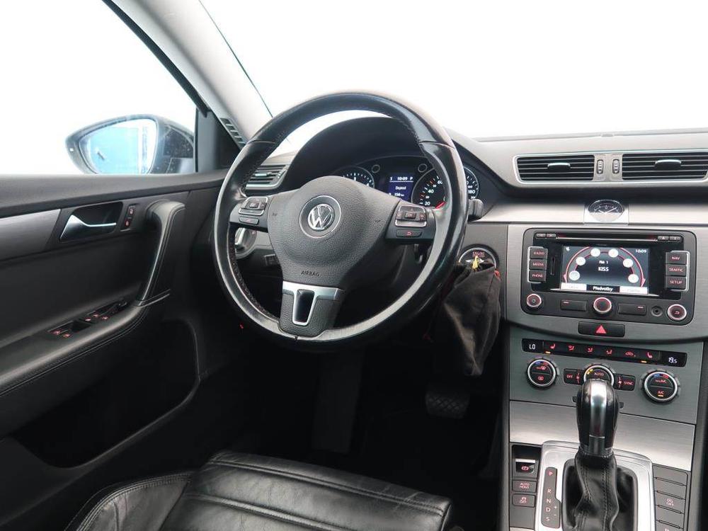 Volkswagen Passat 2.0 TDI, NOV CENA, Automat