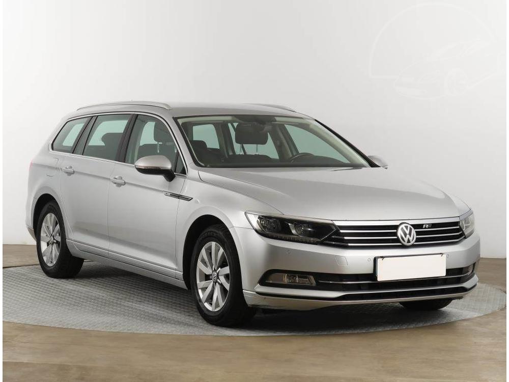 Volkswagen Passat 1.6 TDI, Navi