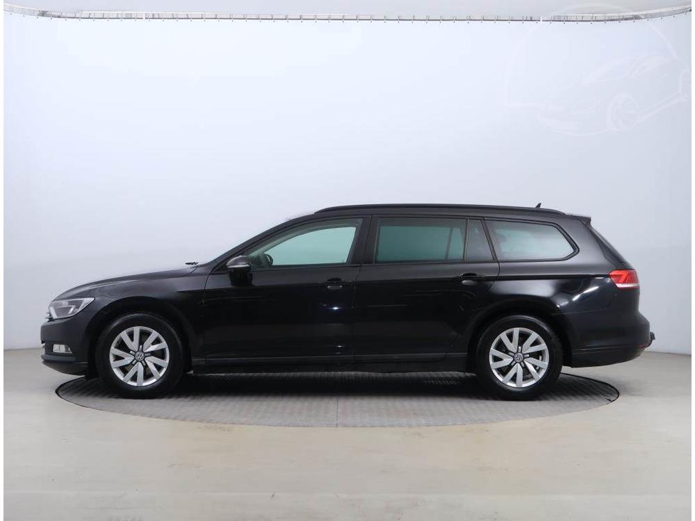 Volkswagen Passat 2.0 TDI, NOV CENA, Navi