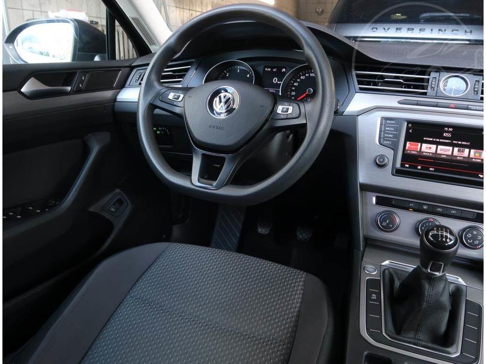 Volkswagen Passat 2.0 TDI, NOV CENA, Navi