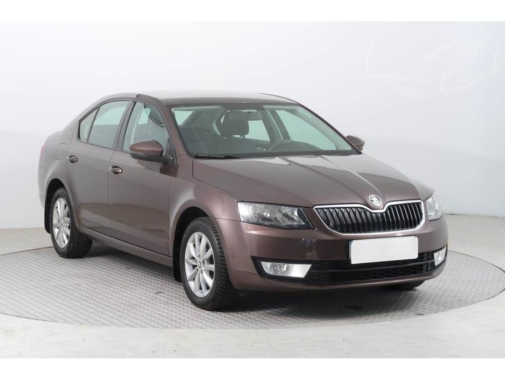 Škoda Octavia 1.8 TSI, ČR,2.maj, Serv.kniha