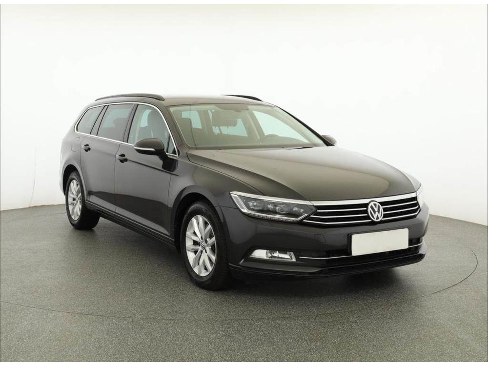 Volkswagen Passat 2.0 TDI, Navi