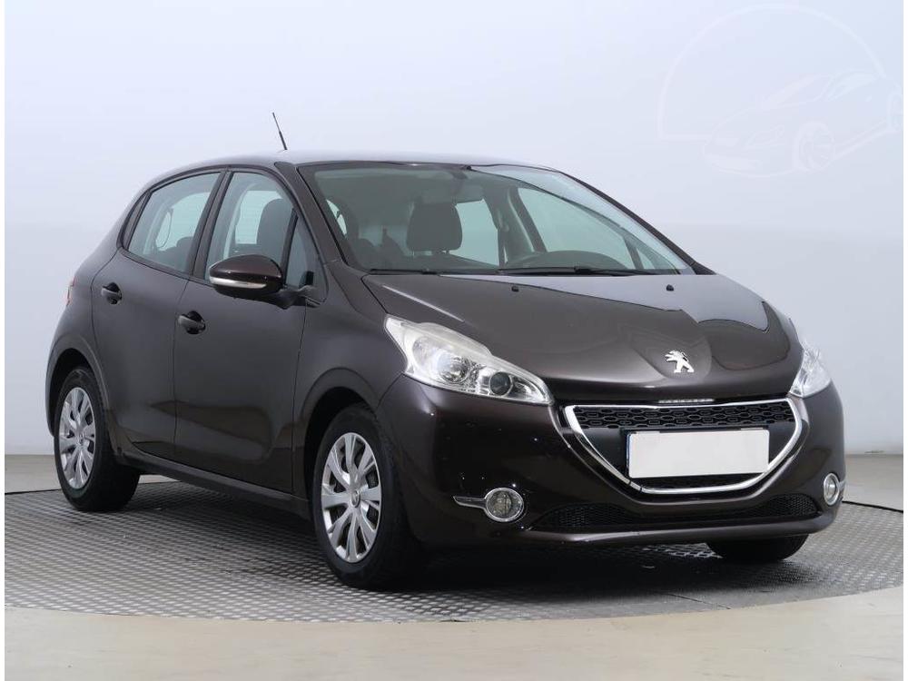 Peugeot 208 1.4 VTi, Automatická klima