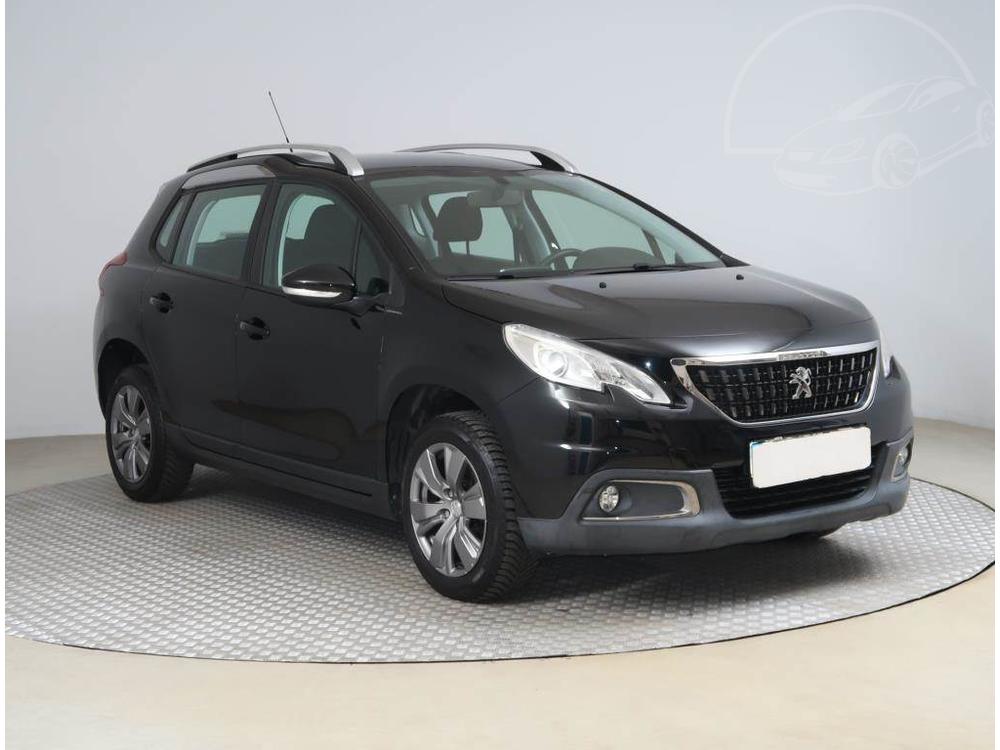 Peugeot 2008 1.2 PureTech, ČR,1.maj