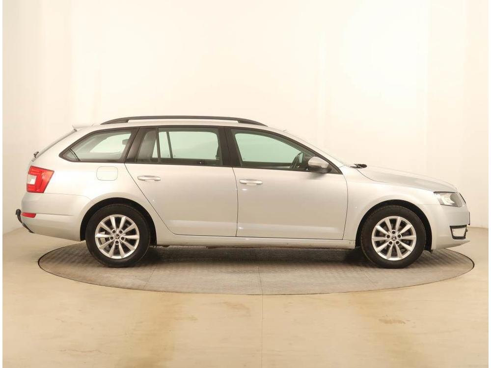 koda Octavia 1.6 TDI, NOV CENA, Klima