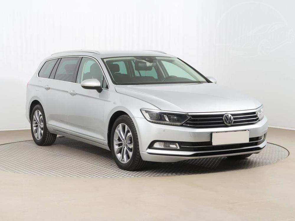 Volkswagen Passat 2.0 TDI, NOVÁ CENA, Automat