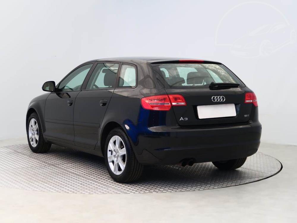 Audi A3 1.8 TFSI, Automatick klima