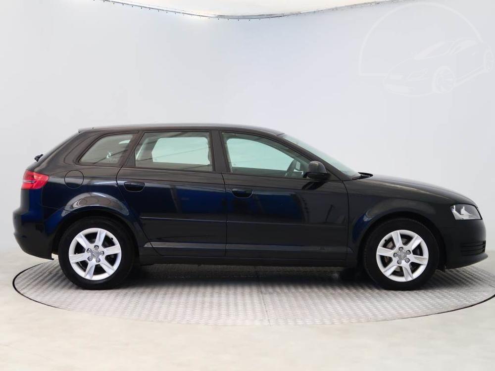 Audi A3 1.8 TFSI, Automatick klima