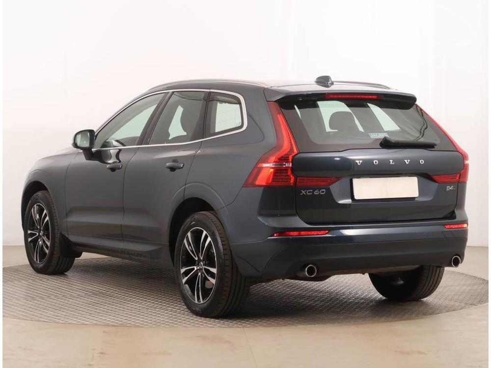 Volvo XC60 B4 AWD, NOV CENA, 4X4