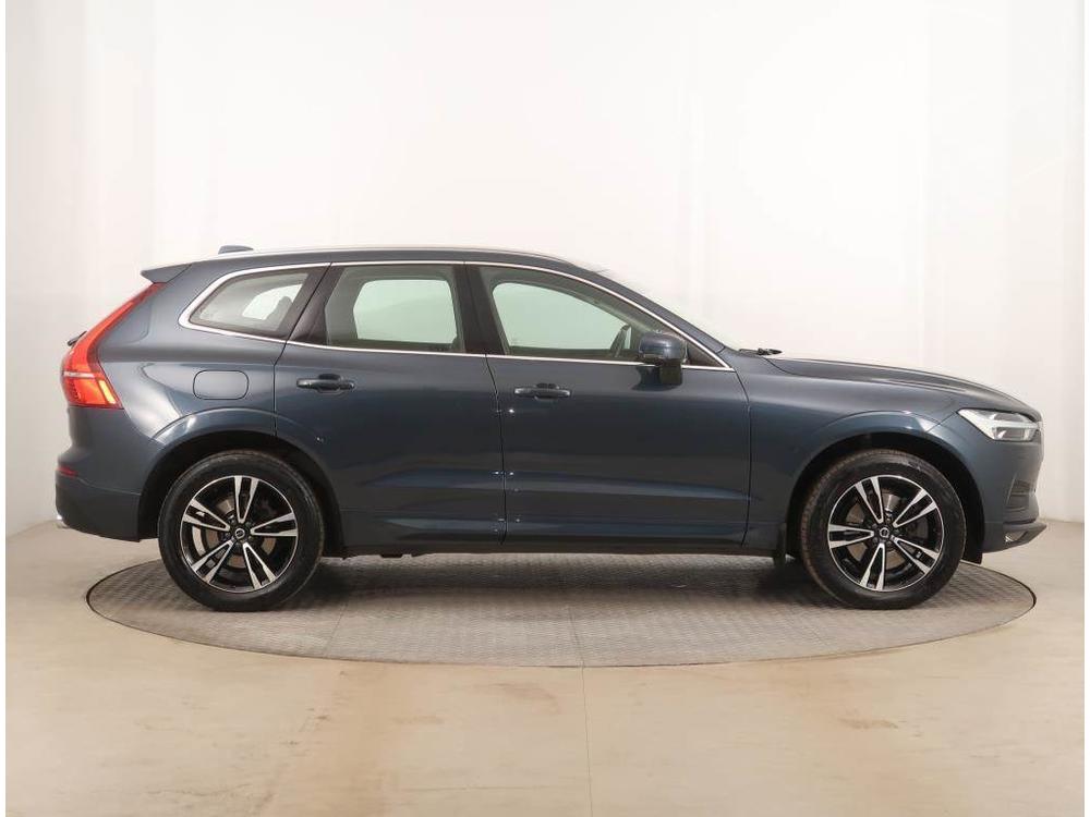 Volvo XC60 B4 AWD, NOV CENA, 4X4