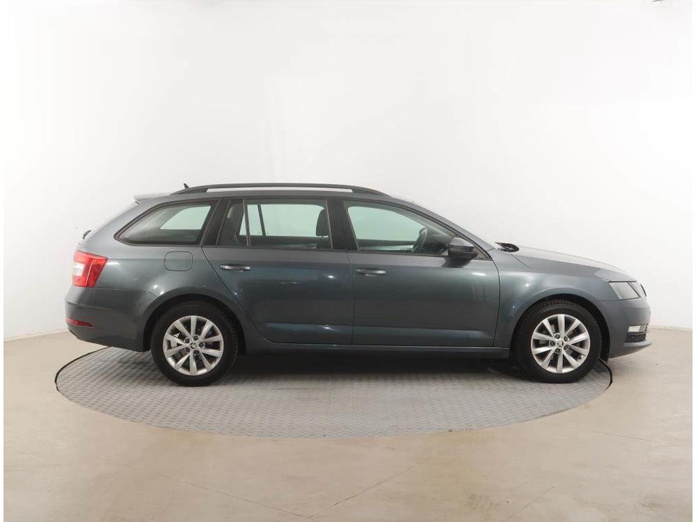 koda Octavia 1.6 TDI, NOV CENA, Automat