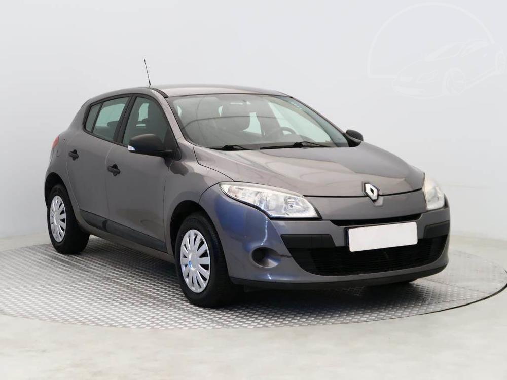 Renault Megane 1.6 16V, po STK, zamluveno