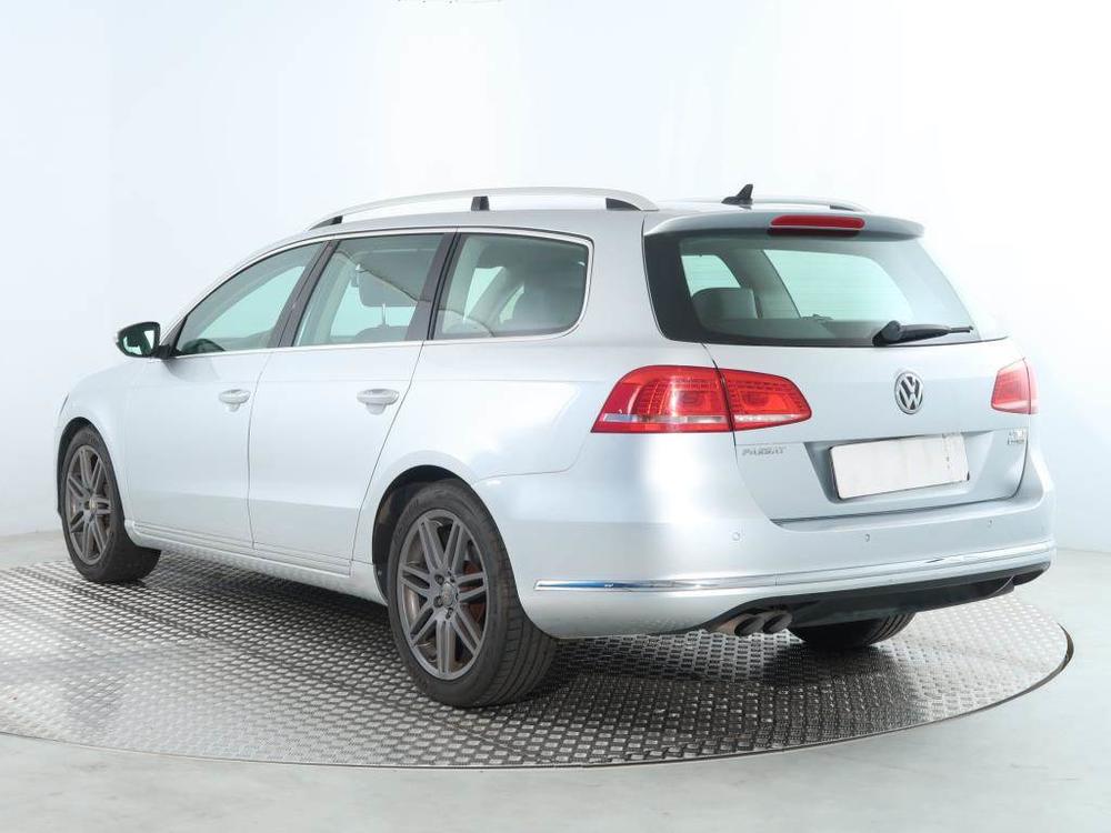 Volkswagen Passat 2.0 TDI, Automat, Navi