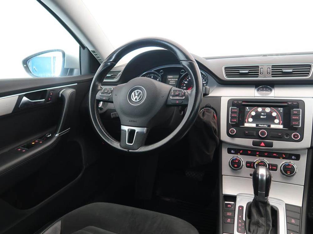 Volkswagen Passat 2.0 TDI, Automat, Navi