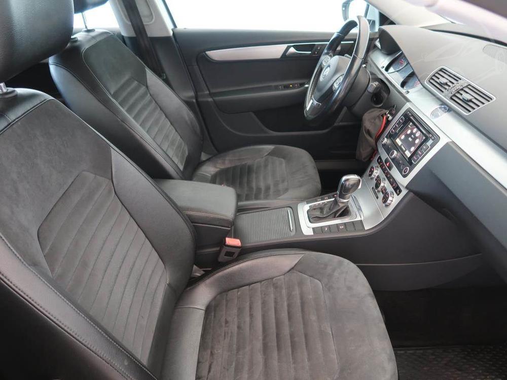 Volkswagen Passat 2.0 TDI, Automat, Navi