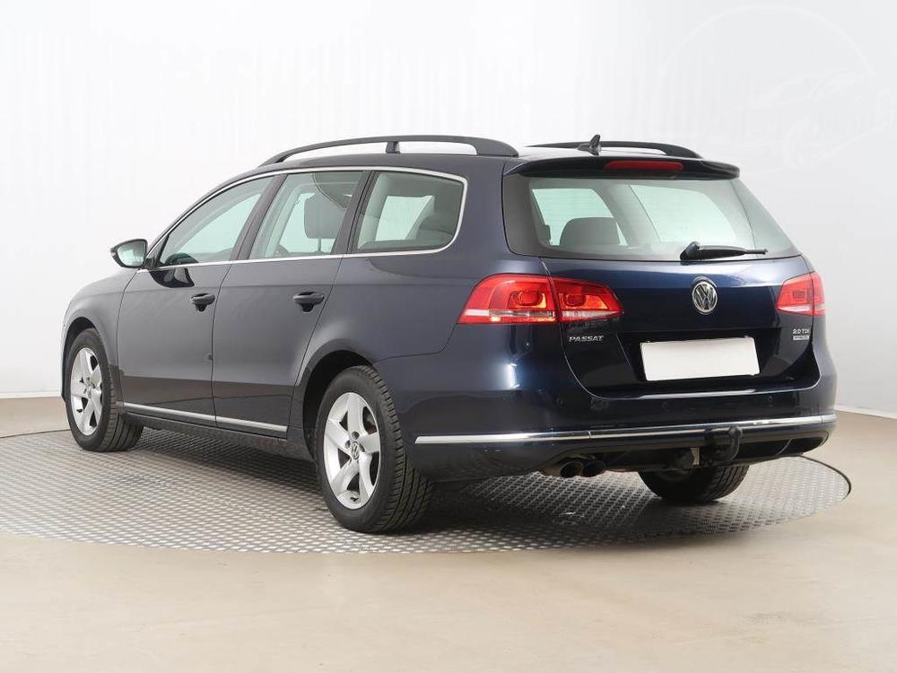 Volkswagen Passat 2.0 TDI, Serv.kniha, Navi