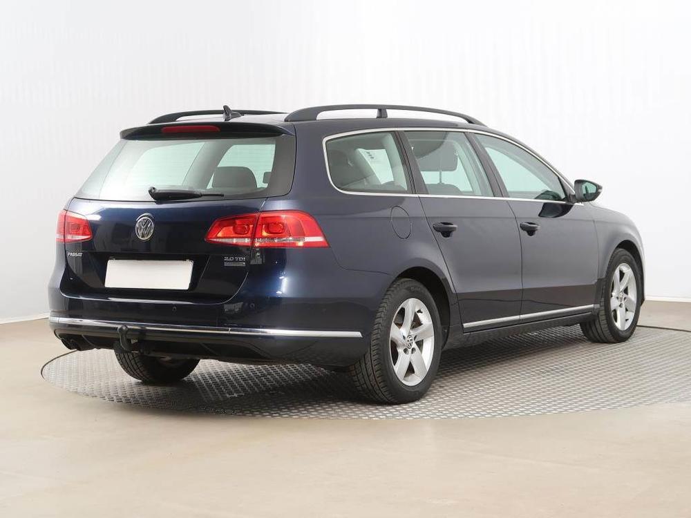 Volkswagen Passat 2.0 TDI, Serv.kniha, Navi