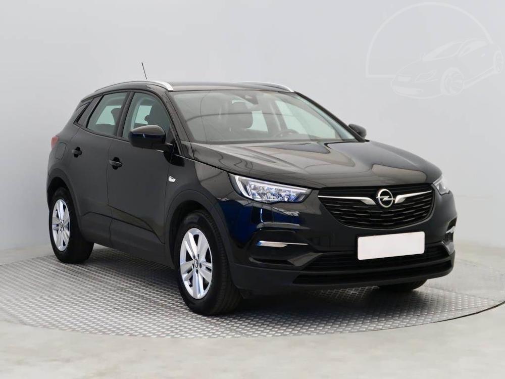 Opel Grandland X 1.2 Turbo, ČR,2.maj