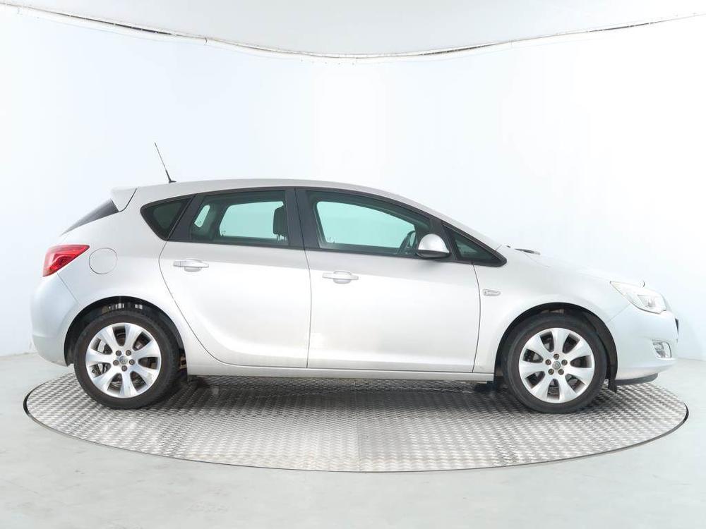 Opel Astra 1.4 16V, Enjoy, R,2.maj